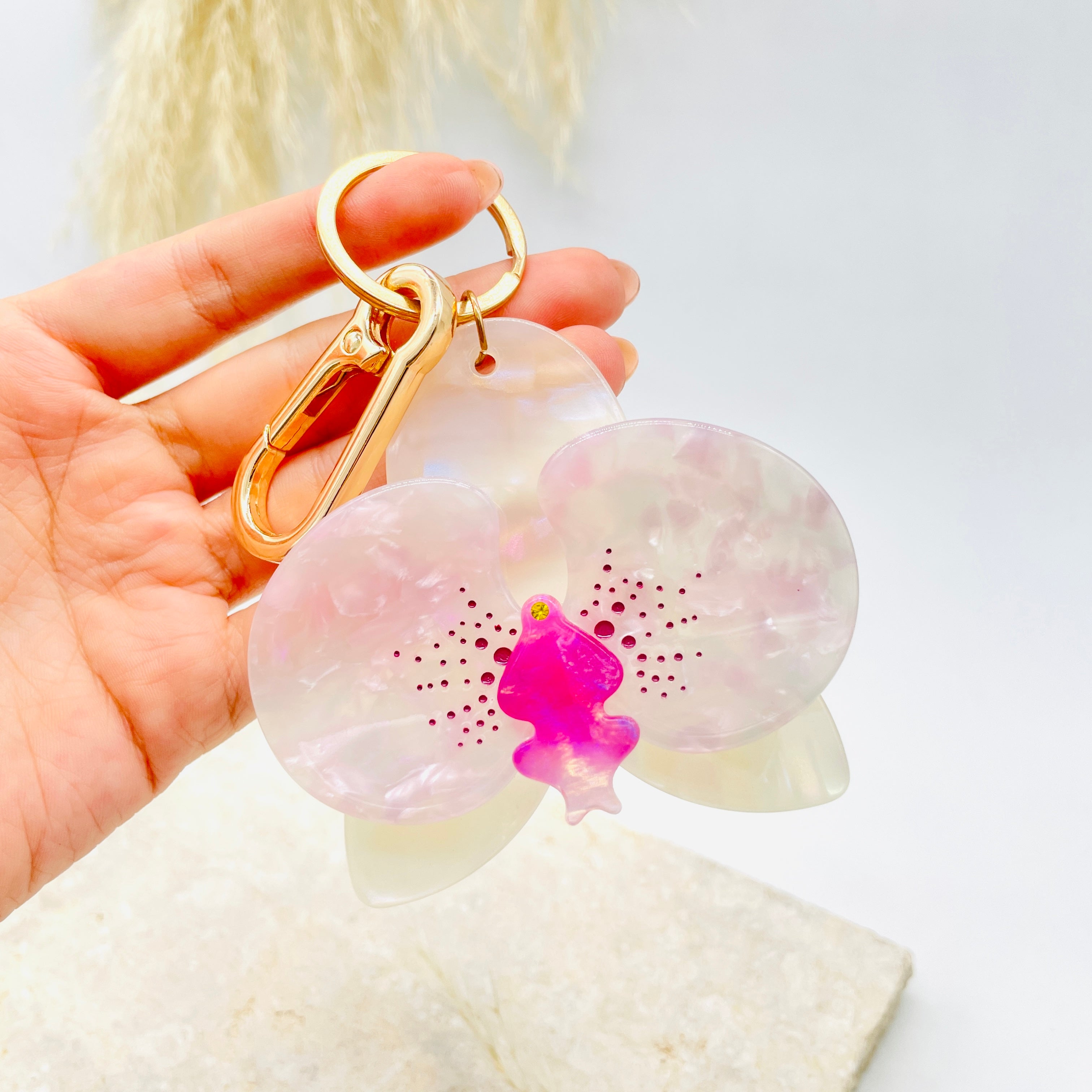 Charm Agosto 6 (Orquidea)